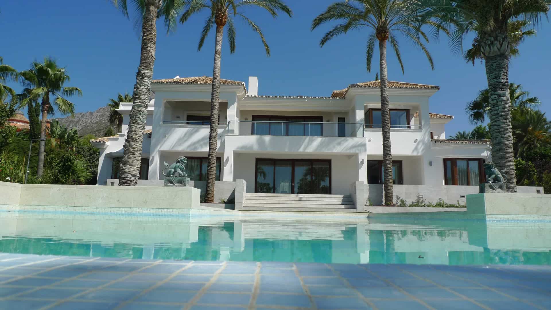 VILLA SIERRA BLANCA – CALLE BACH