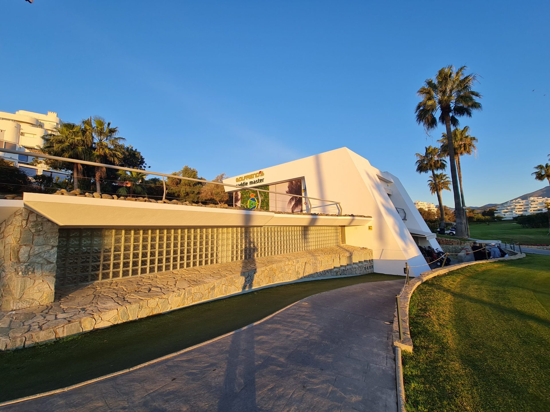 Golfriends – Guadalmina - interiorismo de Alfonso Castellón (1)