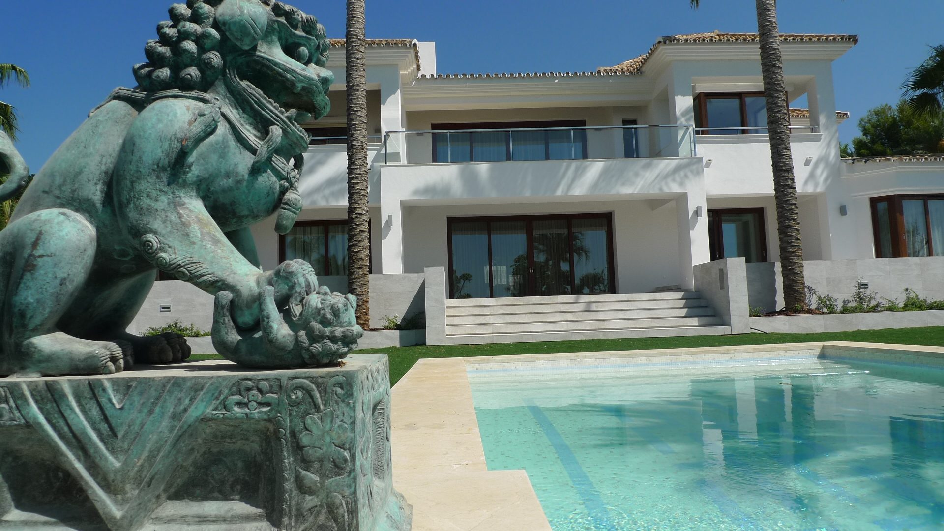 Villa Sierra Blanca – Calle Bach - interiorismo de Alfonso Castellón (3)