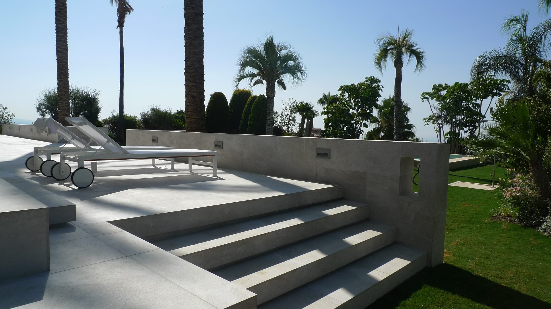Villa Sierra Blanca – Calle Bach - interiorismo de Alfonso Castellón (5)